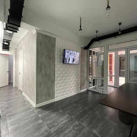 Hostel Del Luna Алматы Экстерьер фото