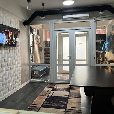 Hostel Del Luna Алматы Экстерьер фото