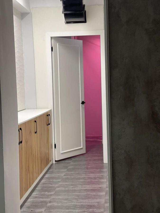 Hostel Del Luna Алматы Экстерьер фото