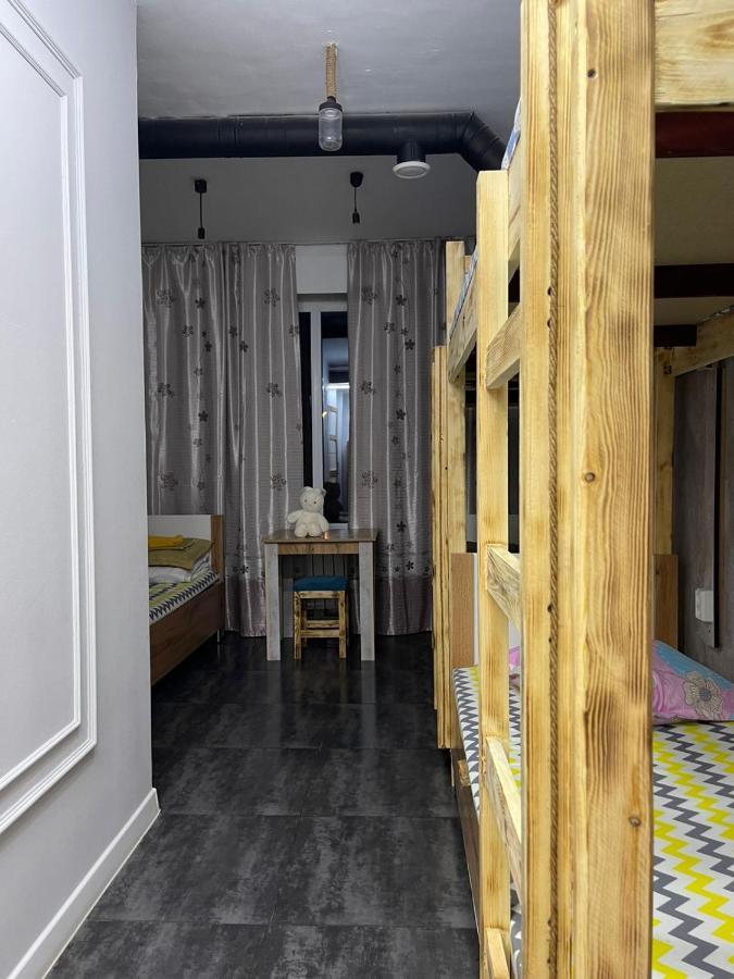 Hostel Del Luna Алматы Экстерьер фото
