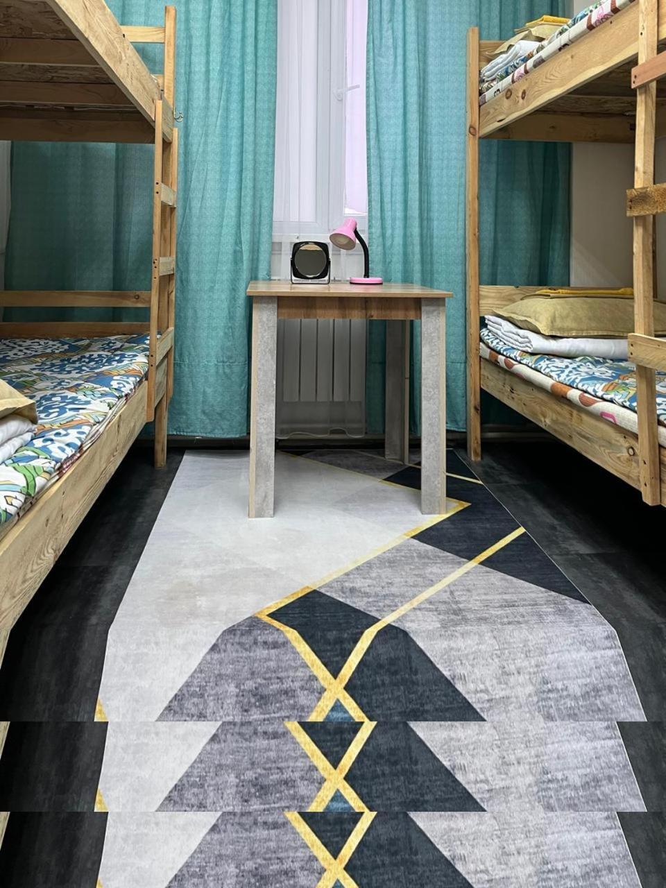 Hostel Del Luna Алматы Экстерьер фото
